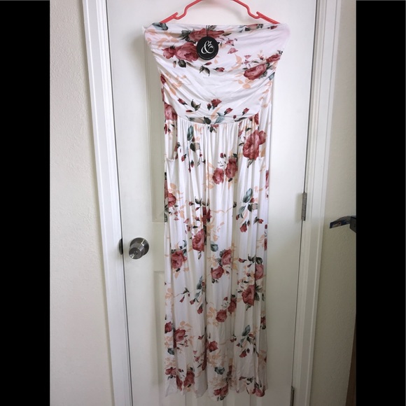 Mai Soli - white floral maxi dress- medium - Picture 2 of 6